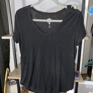 Plain v neck t shirt